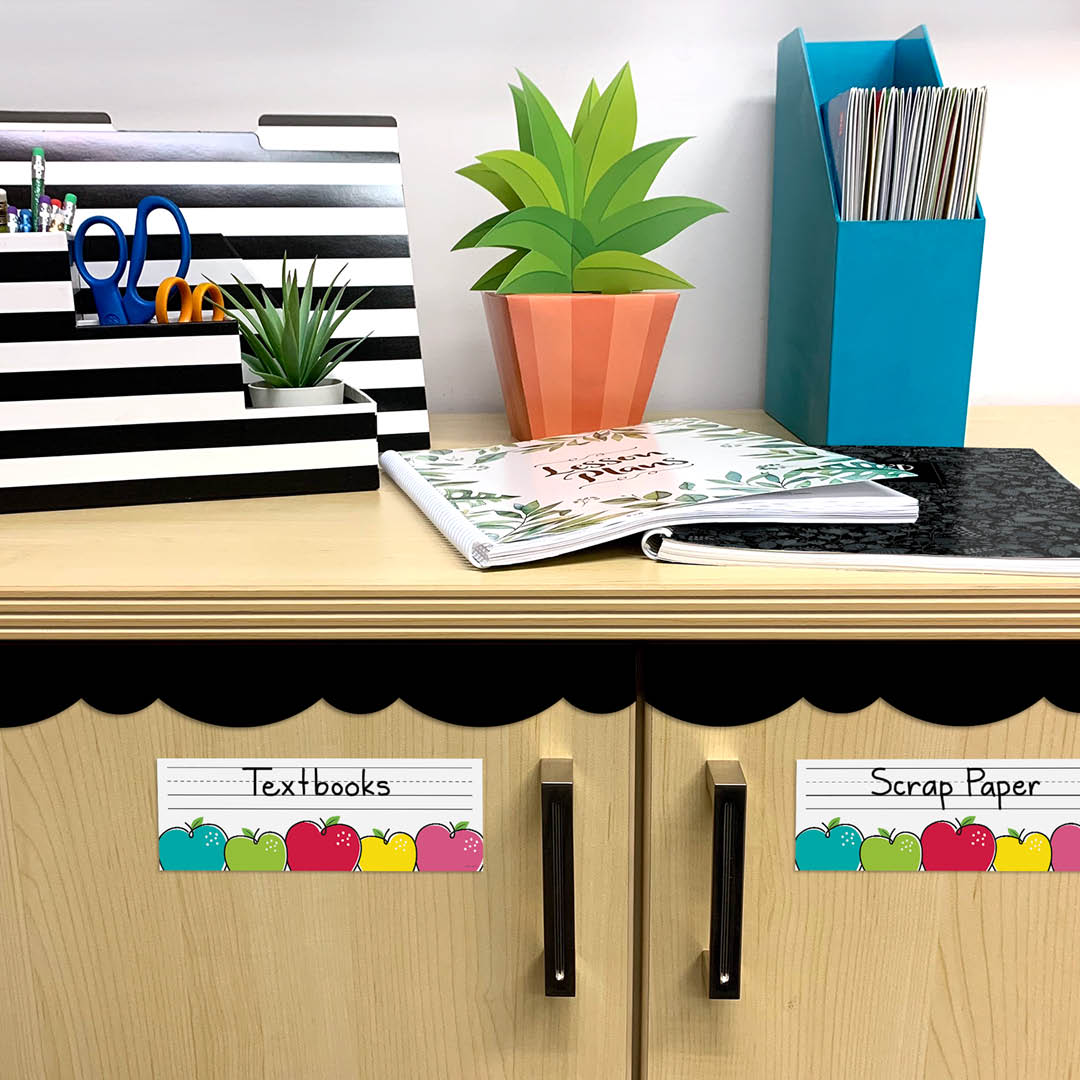 Doodle Apples Name Plates