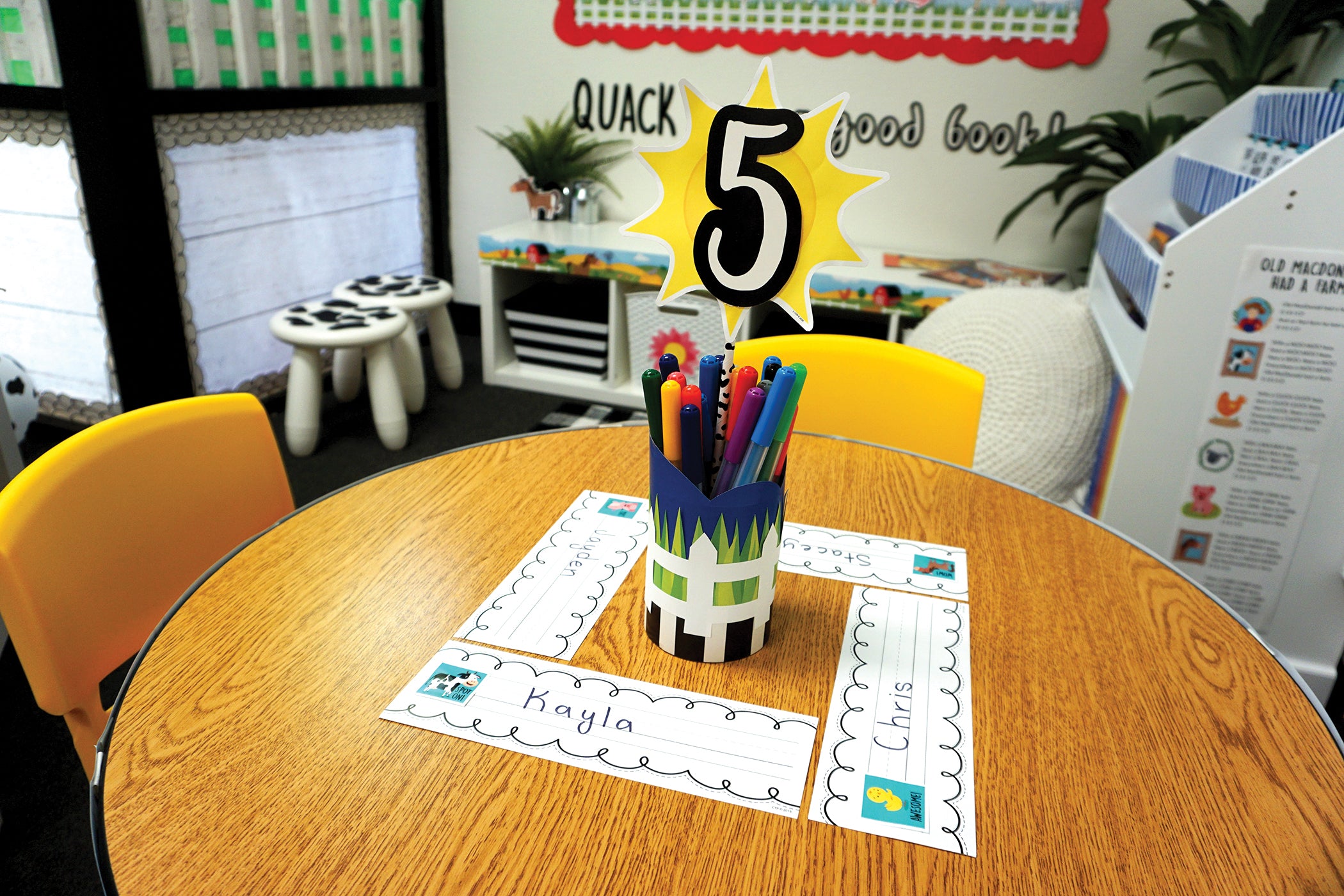 3D Pop Picket Fence Bulletin Board