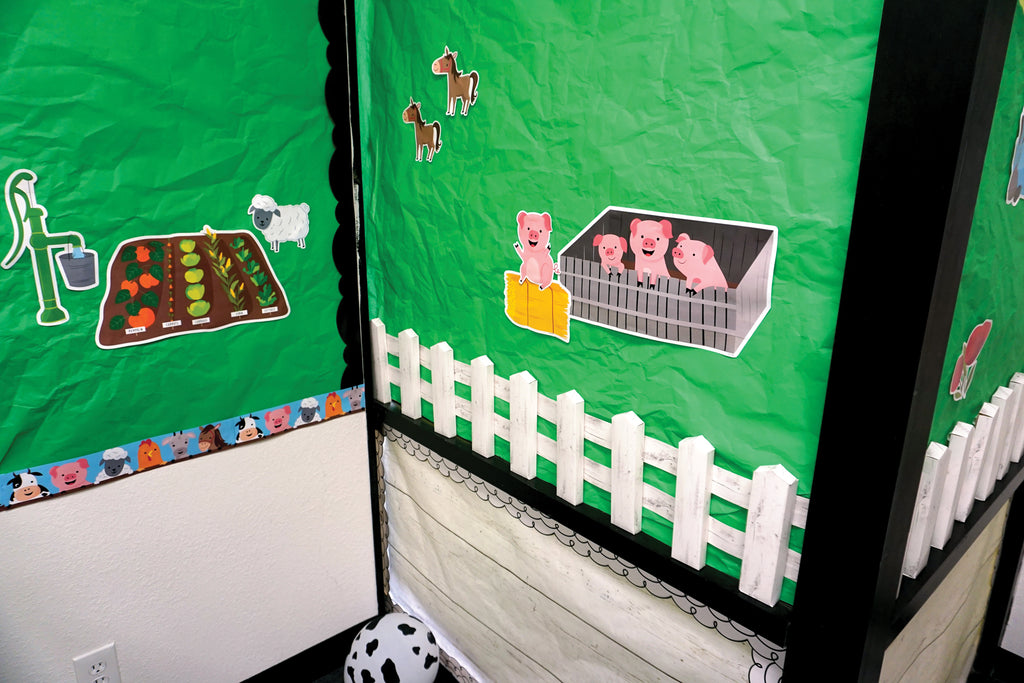 3D Pop Picket Fence Bulletin Board